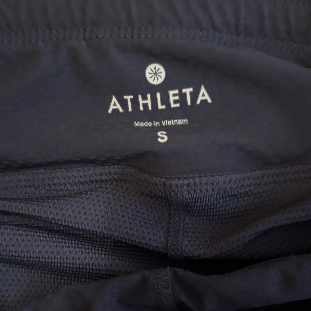 Black Athletic Skirt with Pocket - Picture 3 of 3